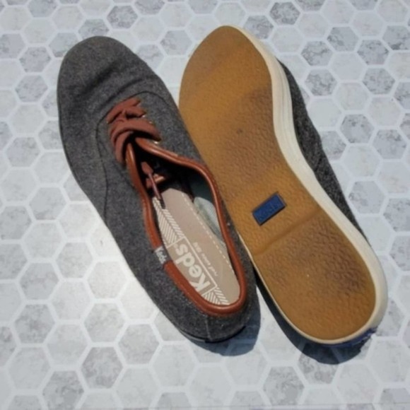 KEDS gray felt with brown lining and lace - Picture 5 of 9